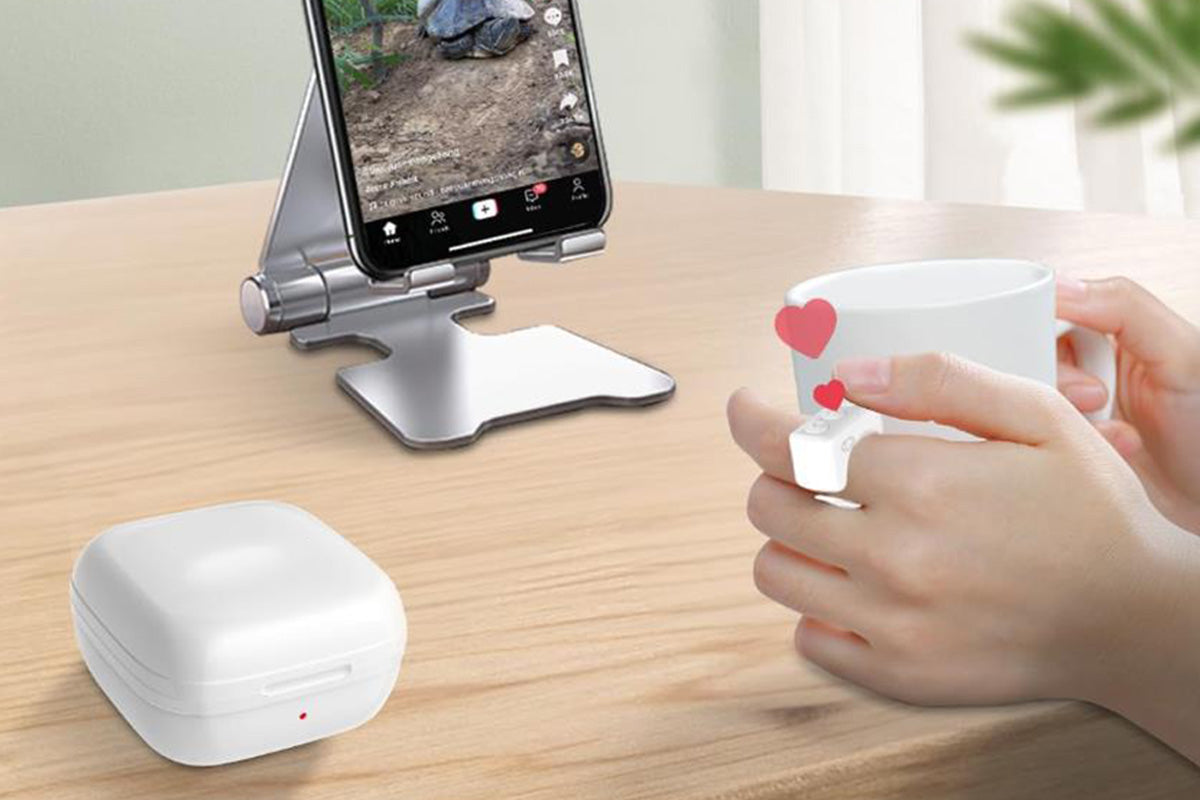 Remote Control Page Turner for Kindle Paperwhite Kindle Accessories for Hands-Free Reading-White