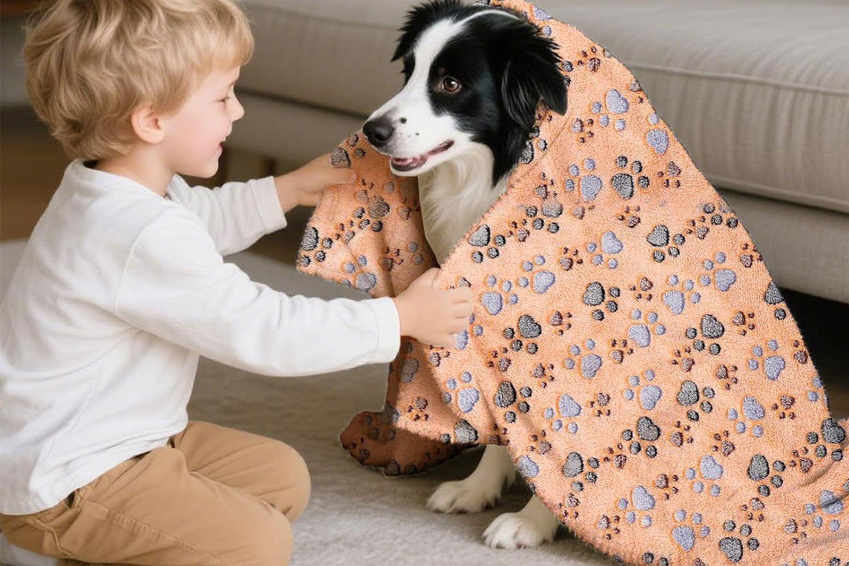 107x75cm Fluffy Fleece Dog Blanket Mat Paw Print Puppy Kitten Throw Blanket -Brown