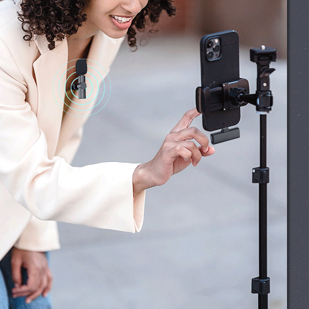 2-in-1 Wireless Lavalier Microphone Plug-Play Lapel Microphone for Recording Vlog Livestream Type-C Interface