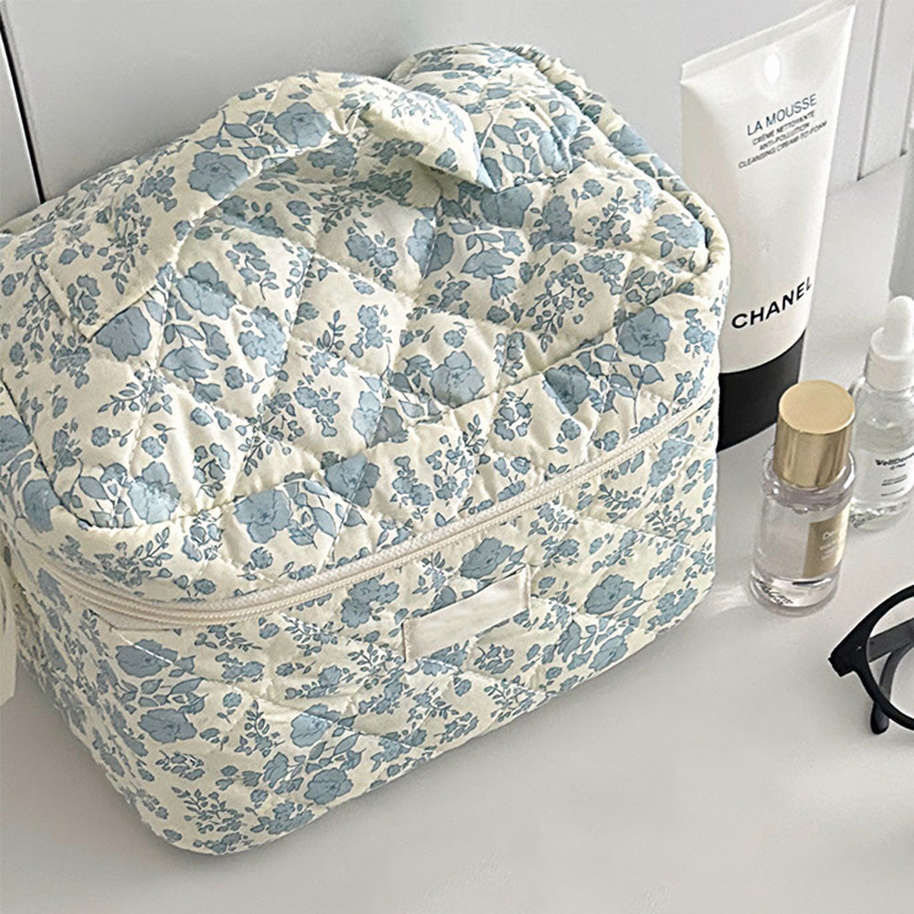 Large Travel Make Up Organizer Bag Floral Cute Cosmetic Bag for Women Girls Aesthetic Toiletry Bag Blue
