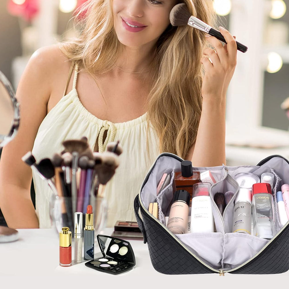 Makeup Bag Large Capacity Travel Cosmetic Bag Portable PU Leather Makeup Bag Organizer Black