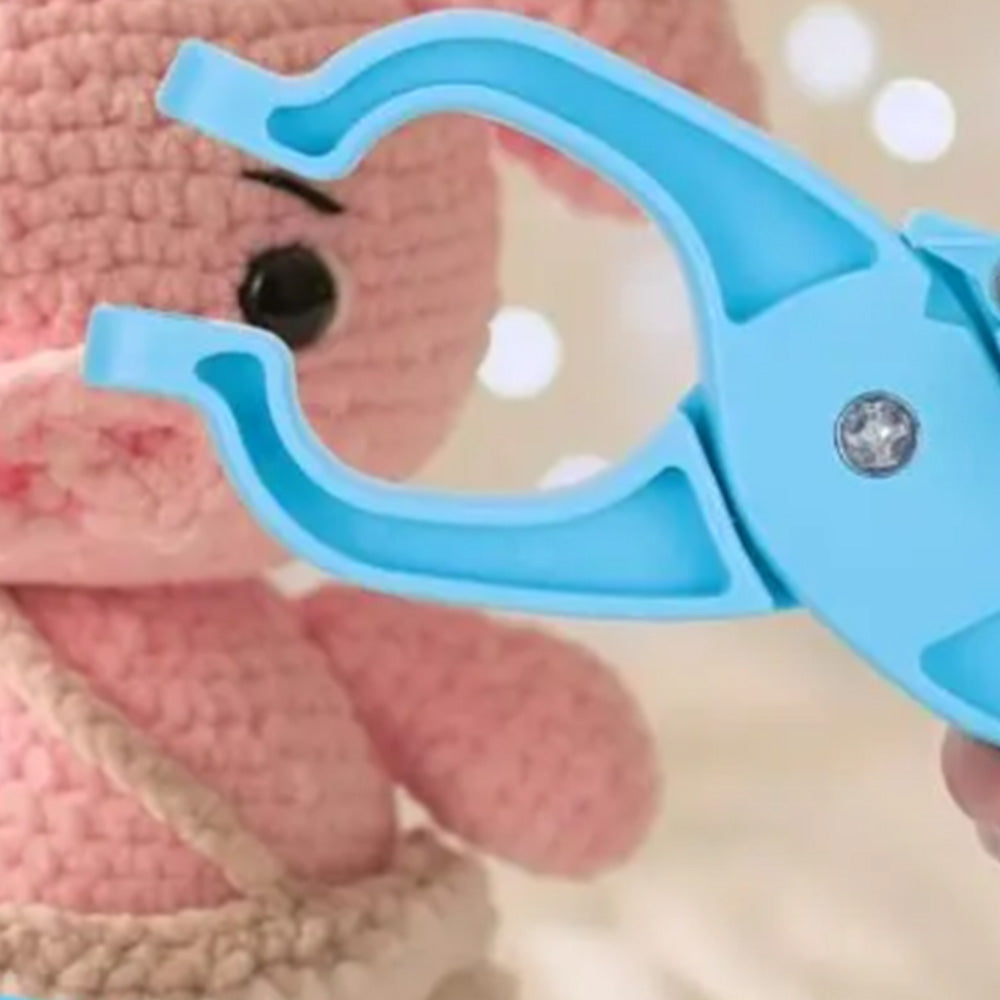Auxiliary Tool for Attaching Sewing Eyes Knitting Tool Blue