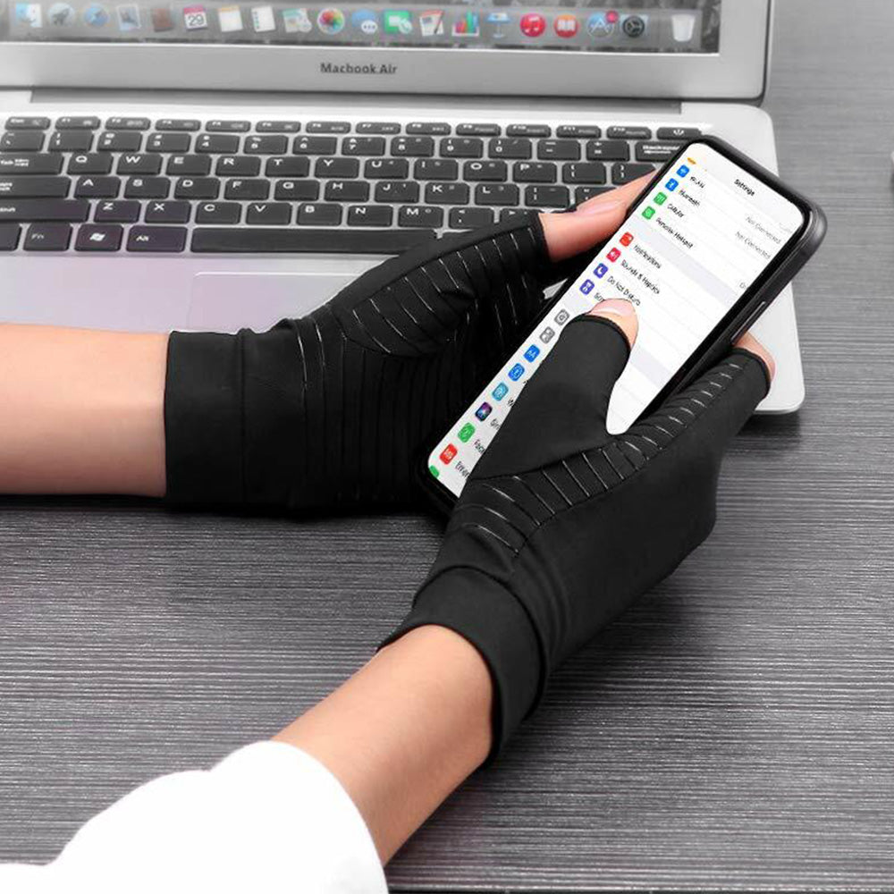 Copper Infused Compression Arthritis Gloves Wrist Finger Joint Pain Relief for Men Women