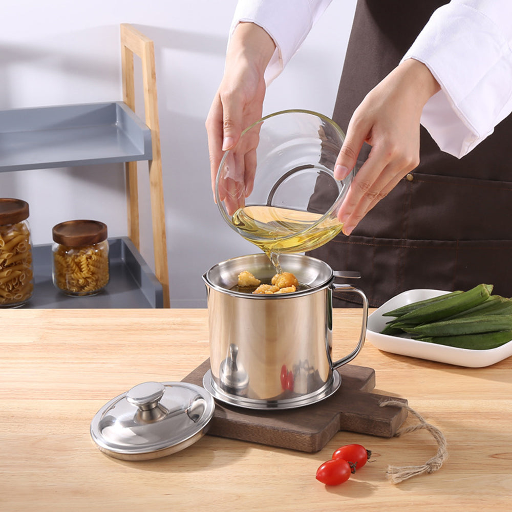1.8L Stainless Steel Oil Filter Pot Bacon Grease Filter Can Oil Storage Container with Strainer Mesh Dust-proof Lid