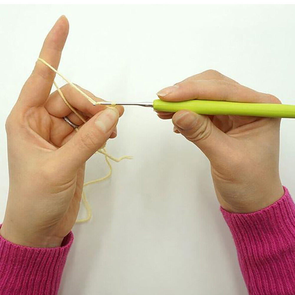 Multicolor Knitting Hook Set with Ergonomic Handles Yarn Craft Kit with Storage Bag