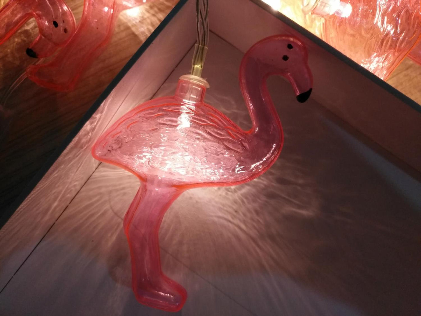 10-LED Flamingo Light, battery operated