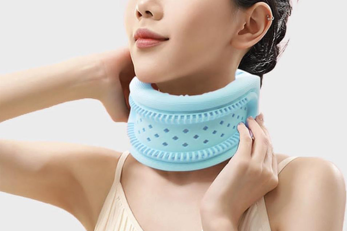 Neck Brace Neck Protectors Wraps Keep Vertebrae Stable Adjustable Cervical Collar -Blue
