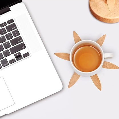 4Pcs Christmas Tree Coasters Wooden Tree Shape Trivets for Hot Dishes with Stand Light Brown