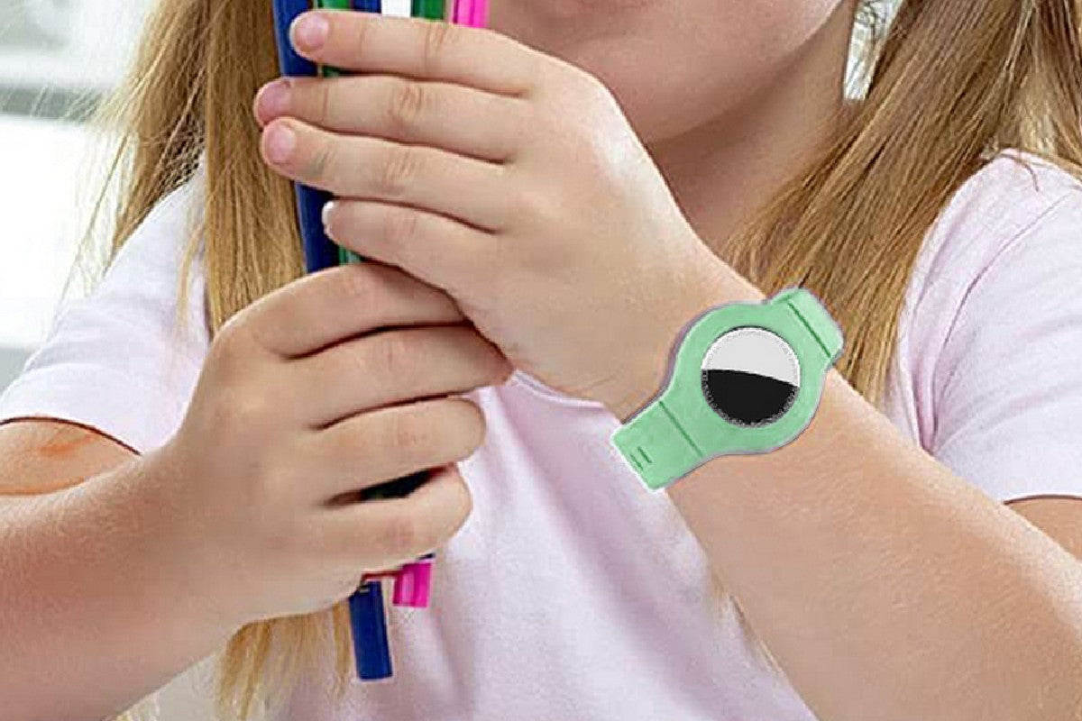 Silicone Watch Band AirTag Bracelet  Kids Silicone Watch Bands Anti-Scratch Films Wristband for Apple AirTag-Green