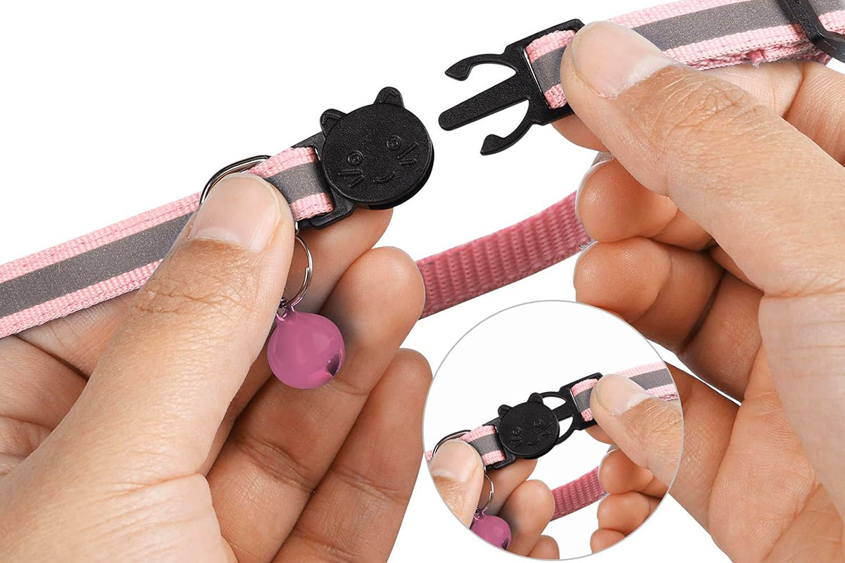 Adjustable Cat Collar Compatible with Apple Airtag - Pink