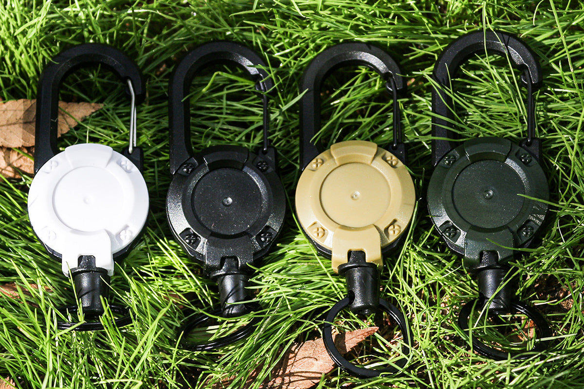 4 Piece Retractable Keychain Carabiner Badge Holder