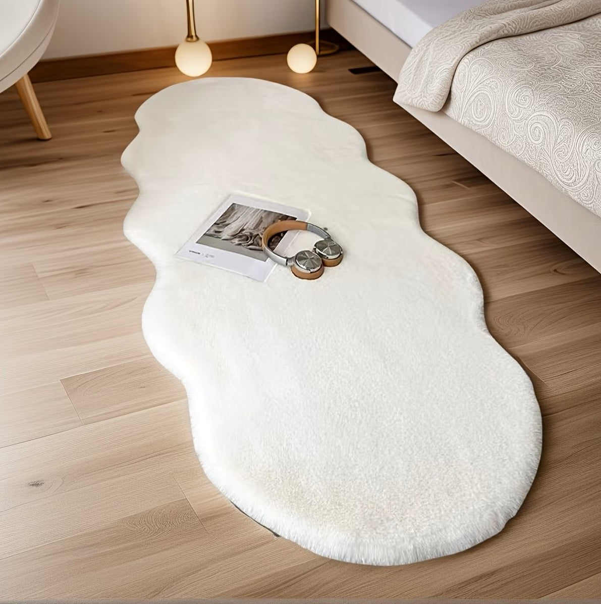 Soft Faux Rabbit Fur Rug for Bedroom Living Room and Bedside - White