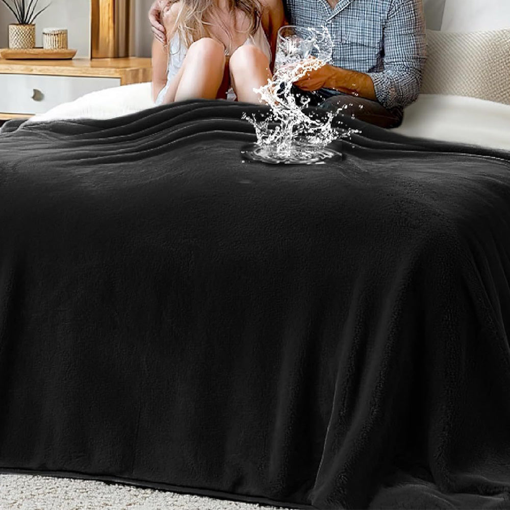 Water-Resistant Reversible Flannel Blanket-Black