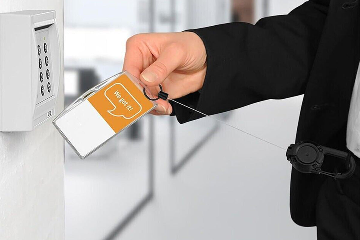 4 Piece Retractable Keychain Carabiner Badge Holder