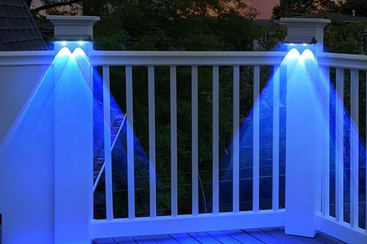2Pcs Solar Fence Lights Outdoor Solar Lights Outdoor Waterproof for Backyard Railing -7 Color Modes