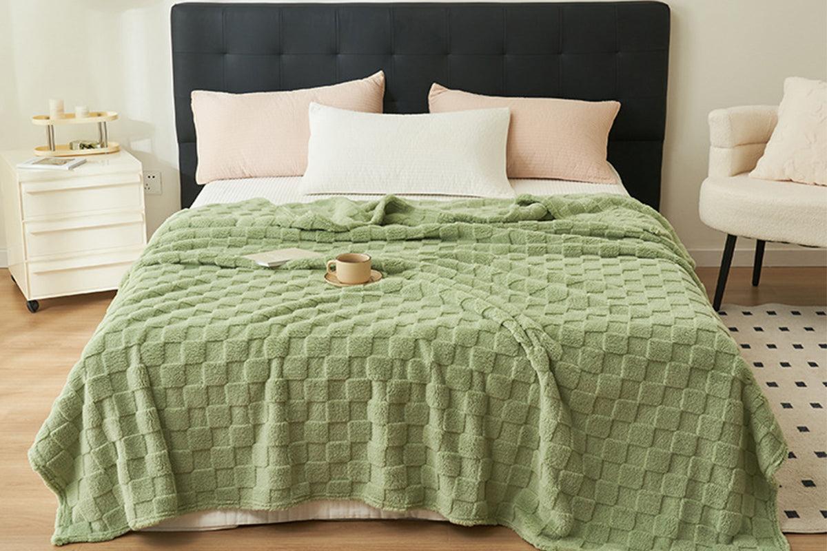 Soft Fleece Throw Blanket Checkered Jacquard Throw Blanket for Couch Bed-Green