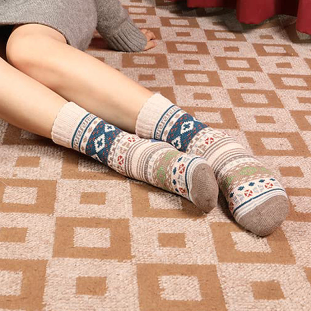 5 Pairs of Vintage Winter Socks Soft Warm Thick Crew Socks for Men Women Style 3