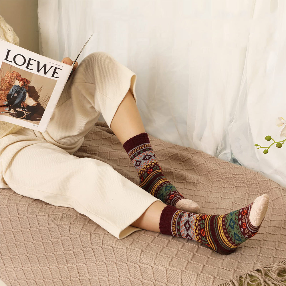 5 Pairs of Vintage Winter Socks Soft Warm Thick Crew Socks for Men Women Style 3