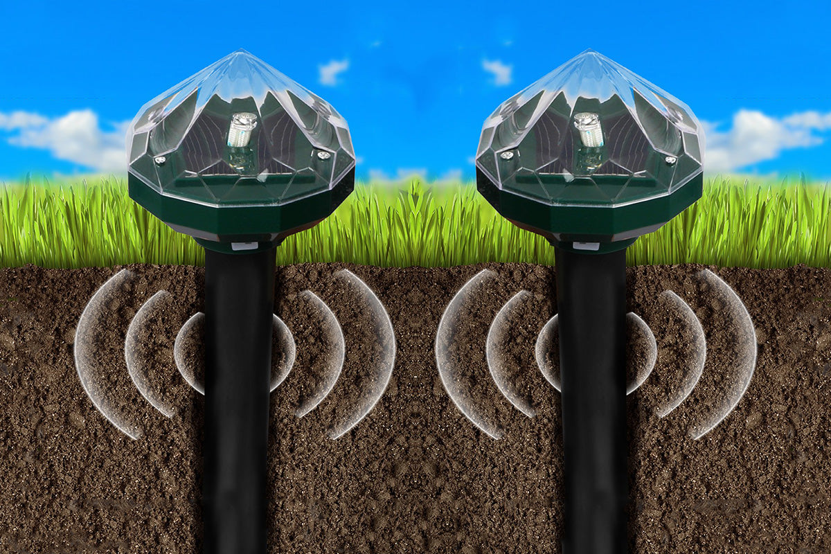 4Pcs Mole Repellent Solar Powered with Auto LED Lights for Mice Snakes Moles