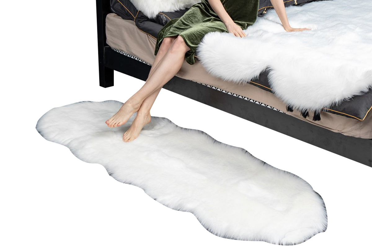 Luxury Soft Faux Sheepskin Fur Rugs for Bedside Floor Mat-White