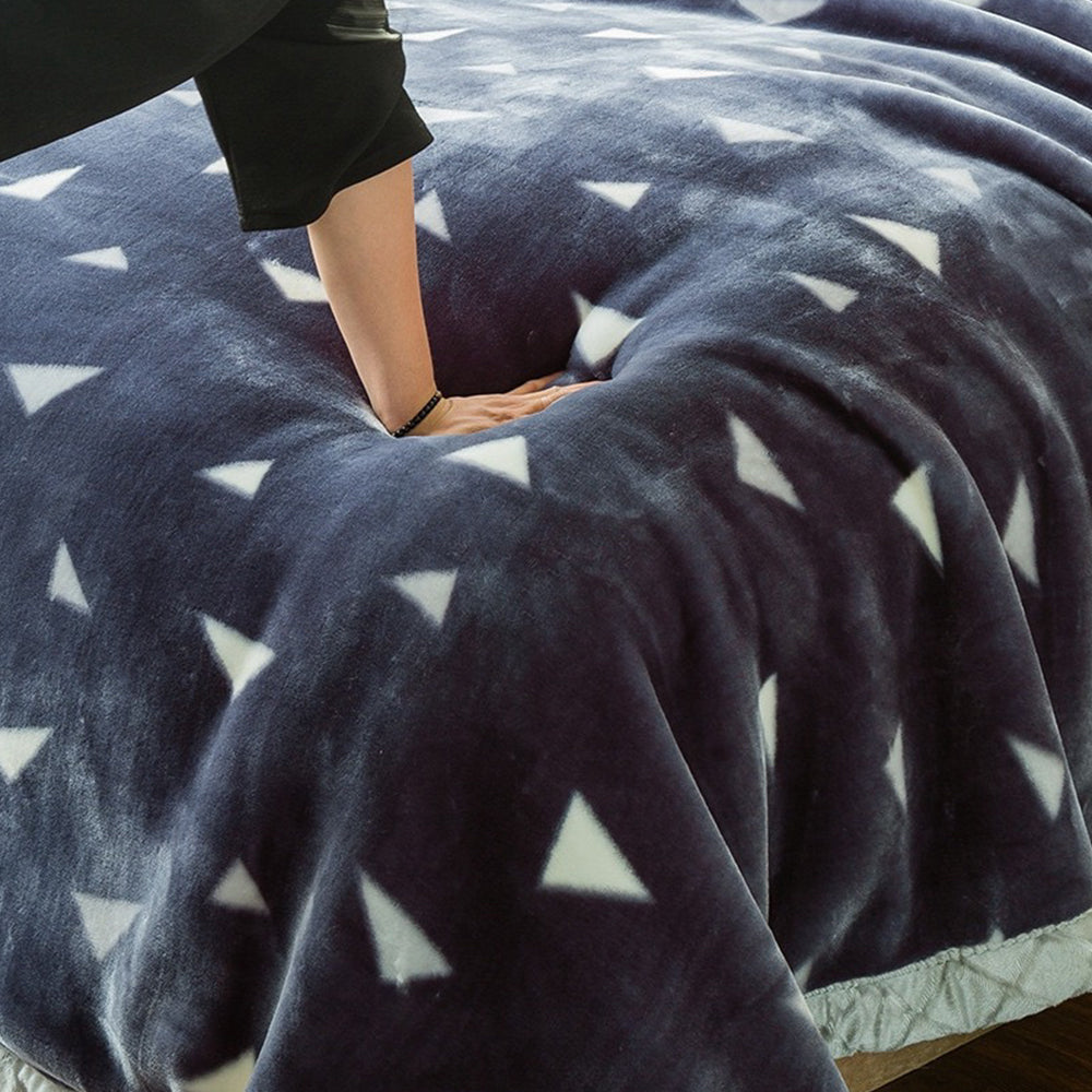 Soft Queen Size Blanket Double-Sided Winter Warm Quilt Throw Blanket Style 2