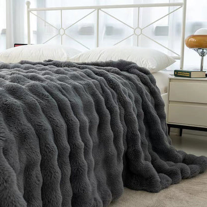 Soft Faux Fur Throw Blanket Decorative Cozy Blanket Reversible Puffy Winter Warm Blanket Dark Gray