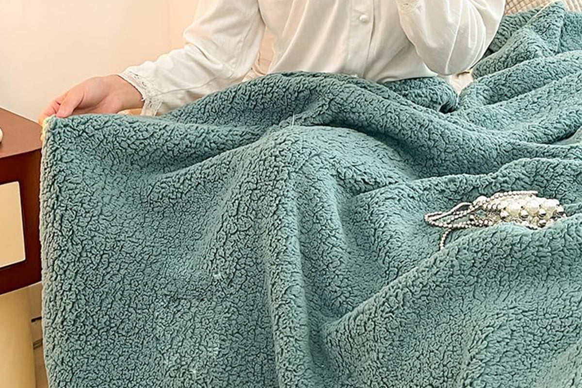 Sherpa Throw Blanket Winter Fuzzy Throws Fluffy Soft Cozy Fleece Plush Blanket-Green