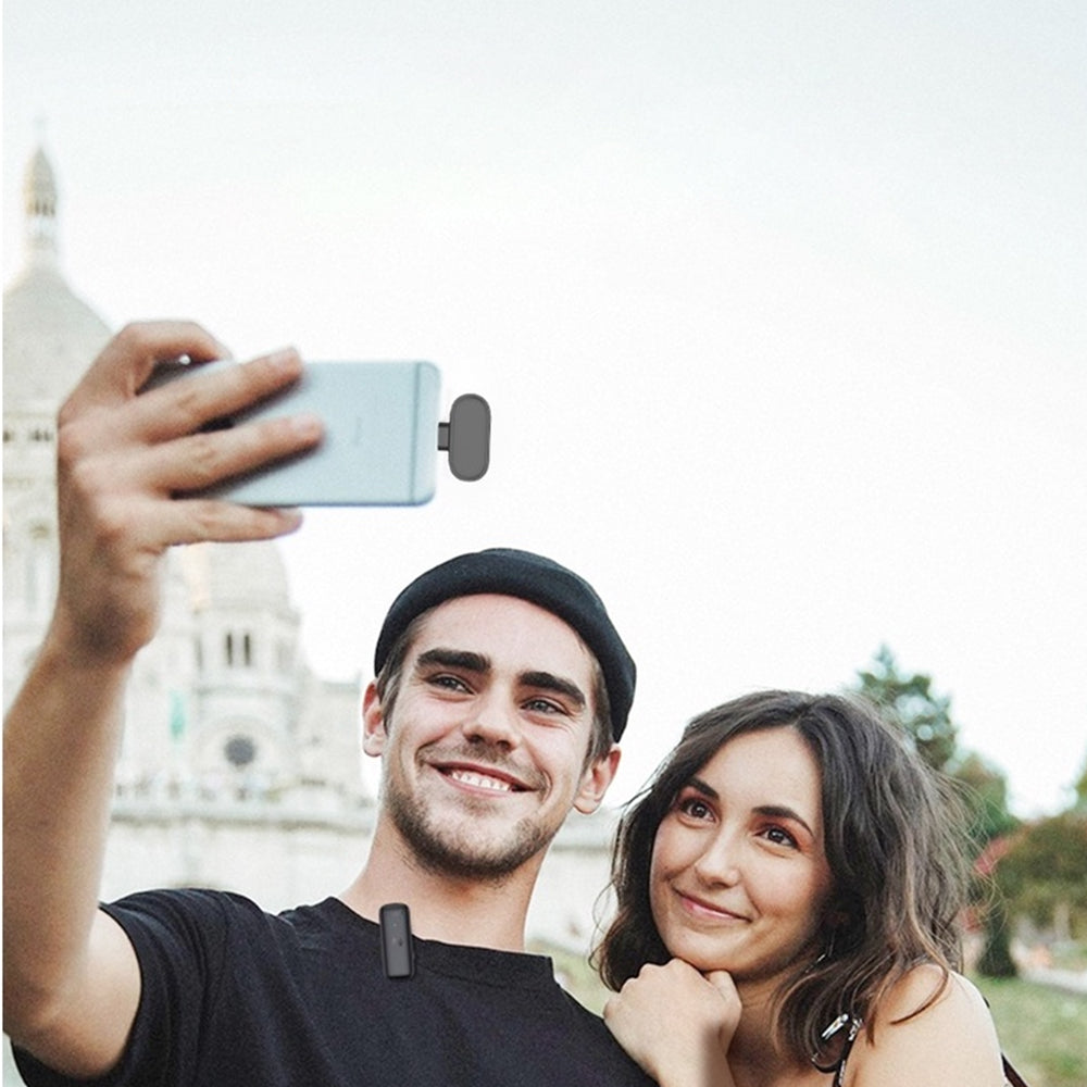 2.4G Wireless Lavalier Microphone Plug and Play Mic for Android iPhone iPad Vlog Live Stream Black