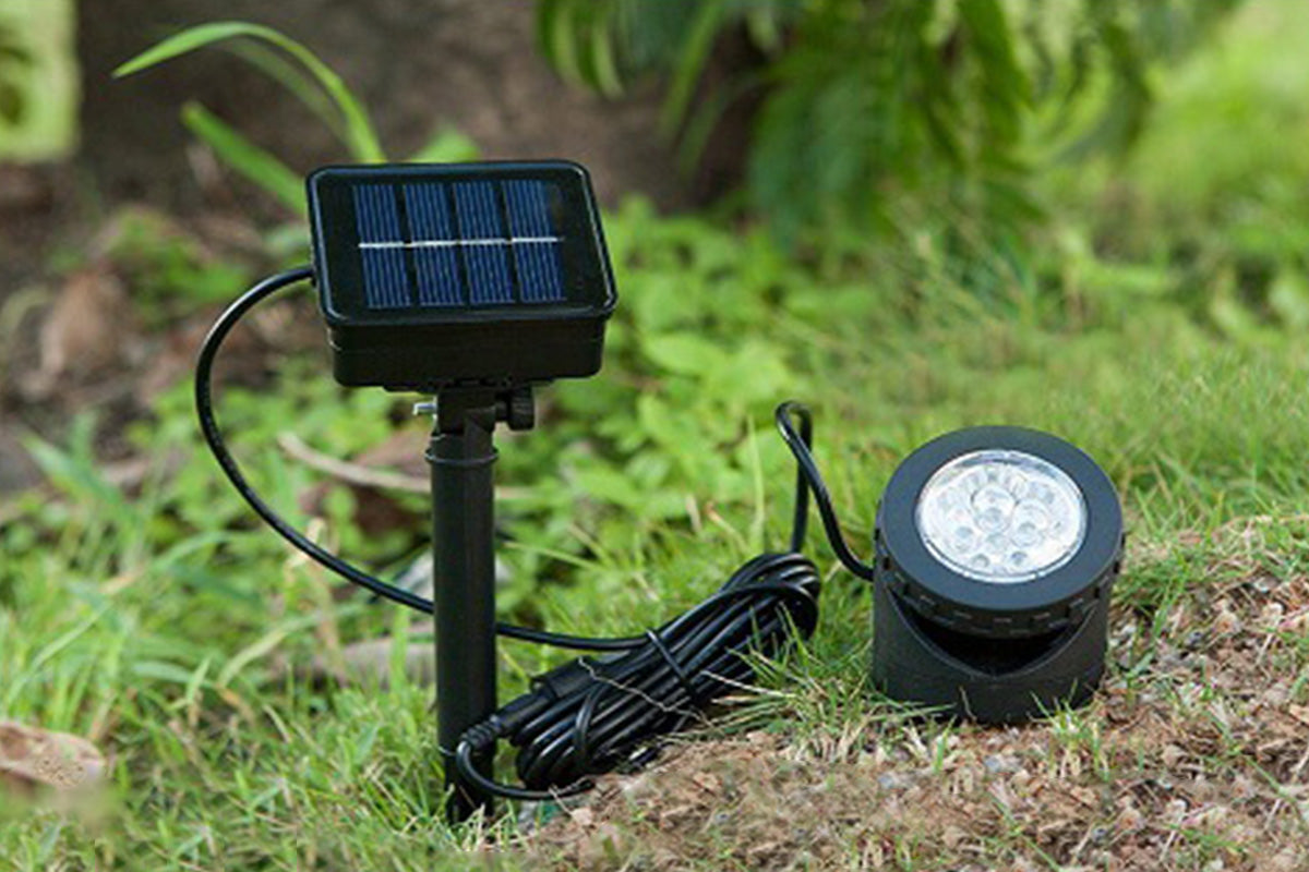 2Pcs 6 LED Solar Spot Light Outdoor Garden Landscape Pool Yard Lawn Patio Lamp-White