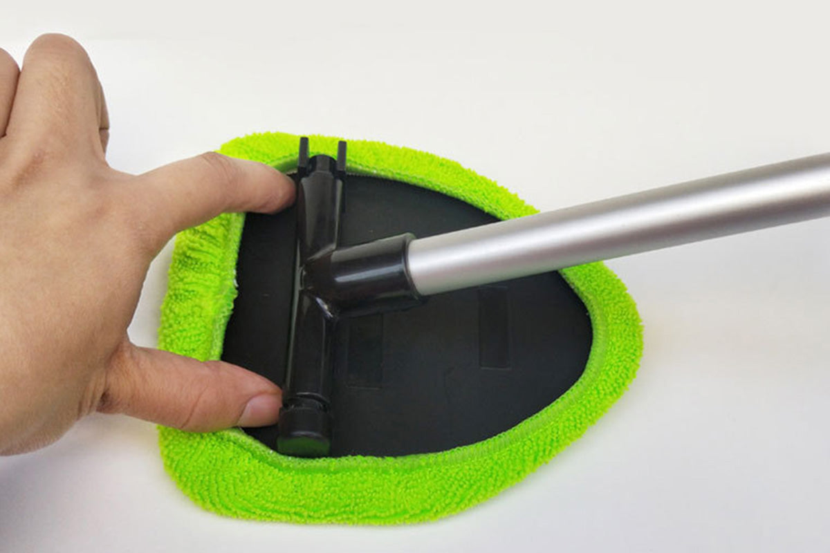 Car Window Cleaner with 4 Washable Microfiber Pads - Green