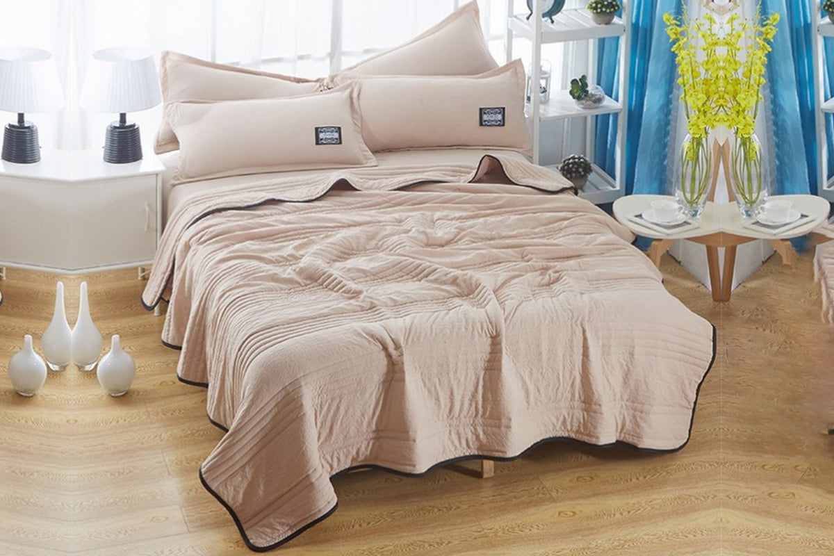 Summer Cooling Blanket Air Condition Thin Quilt Lightweight Cooling Quilt for Hot Sleeper