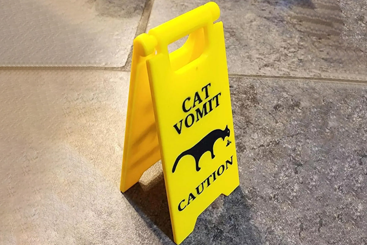 2Pcs Cat Vomit Sign Dogs Vomit Sign Cat Warning Sign Decoration Mini Fun Pet Signs Decor-Each of Style