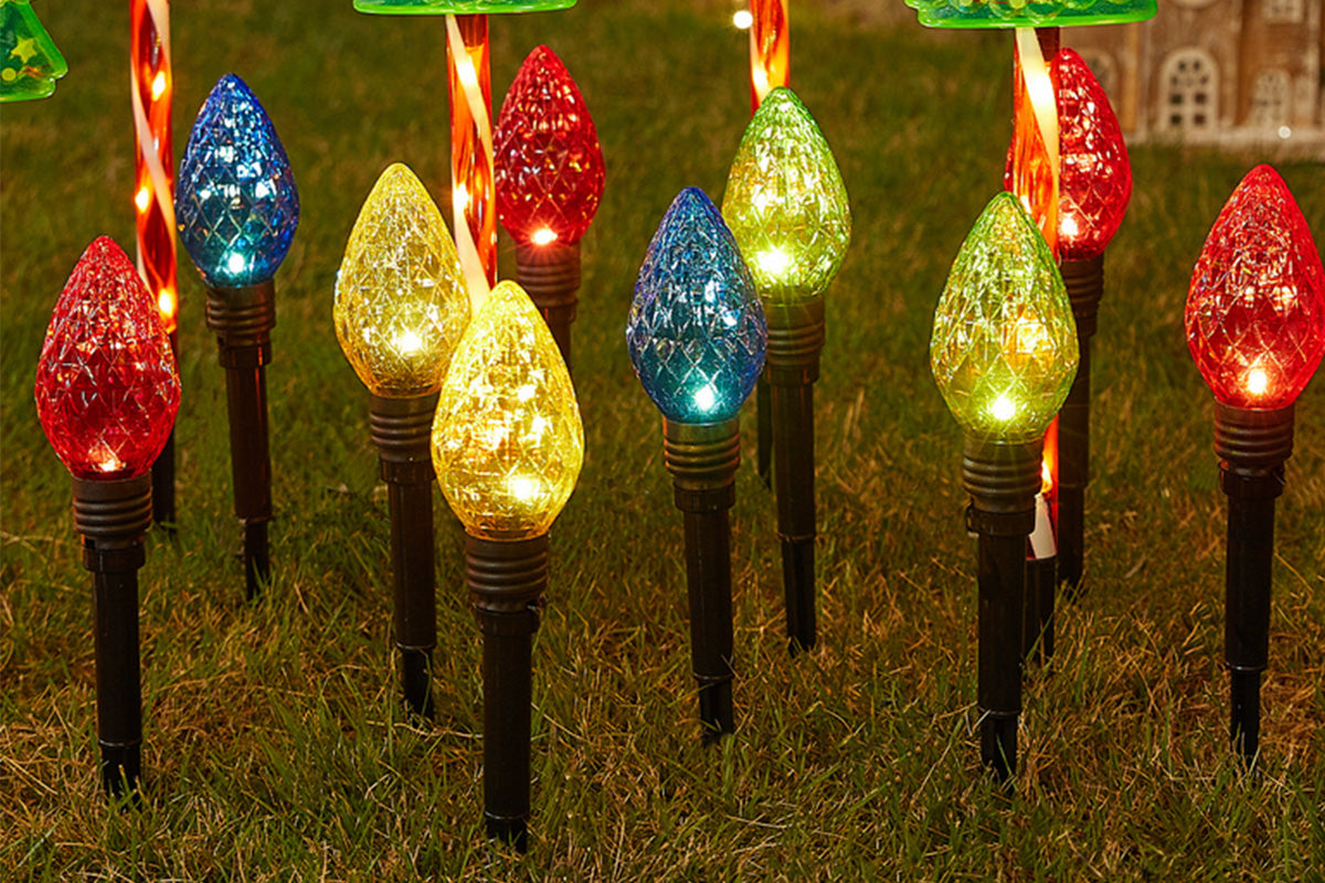 2Pcs LED Strawberry Pathway Lights Solar Powered Outdoor Decoration for Yard