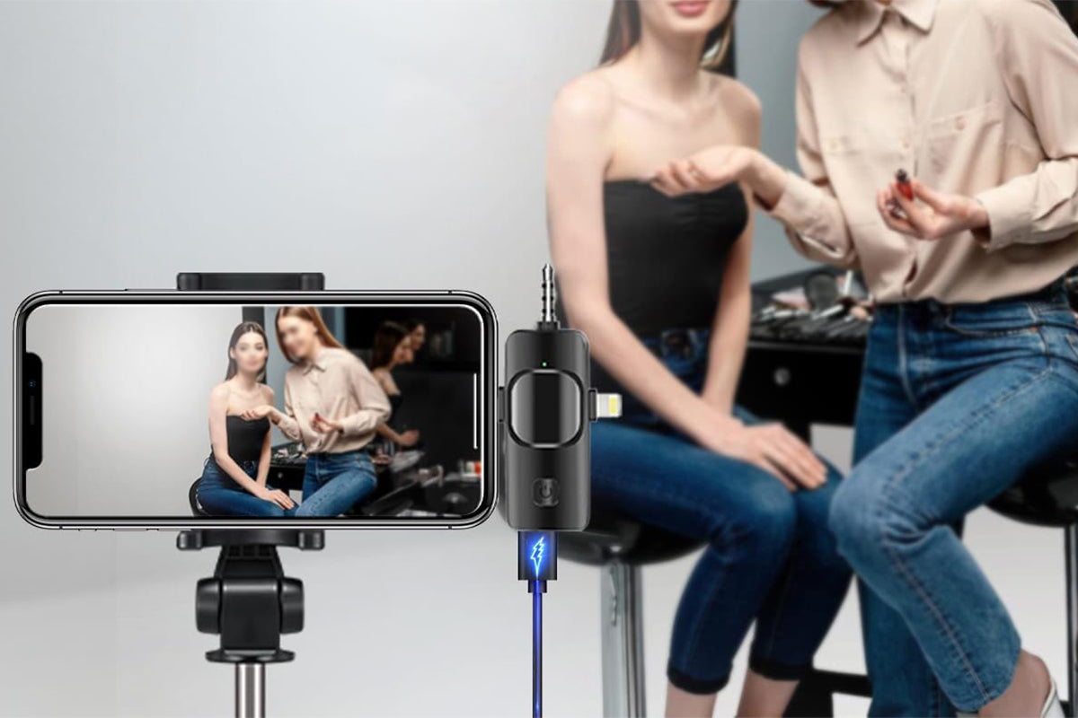Wireless Lavalier Microphone for iPhone iPad Android Mini Microphone for Vlog