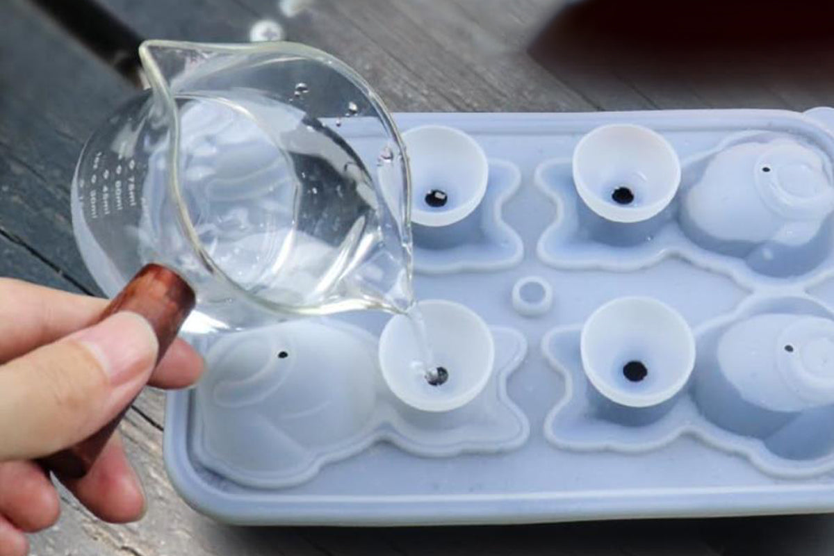 3D Cat Ice Cube Mold Fun Shapes Cat Lover Gifts Silicone Large Craft Ice Mold for Whiskey Cocktails Bourbon-Green