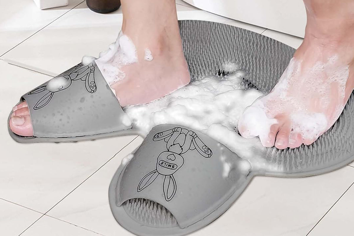Shower Foot Scrubber Mat Rabbit Shaped Silicone Foot Scrubber Pad -Grey