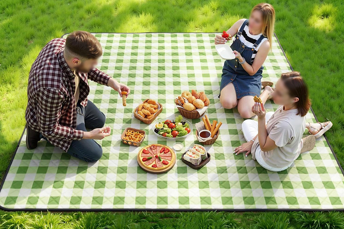 Single Shoulder Picnic Blanket for Outdoor Park Grass Travel Hiking Camping