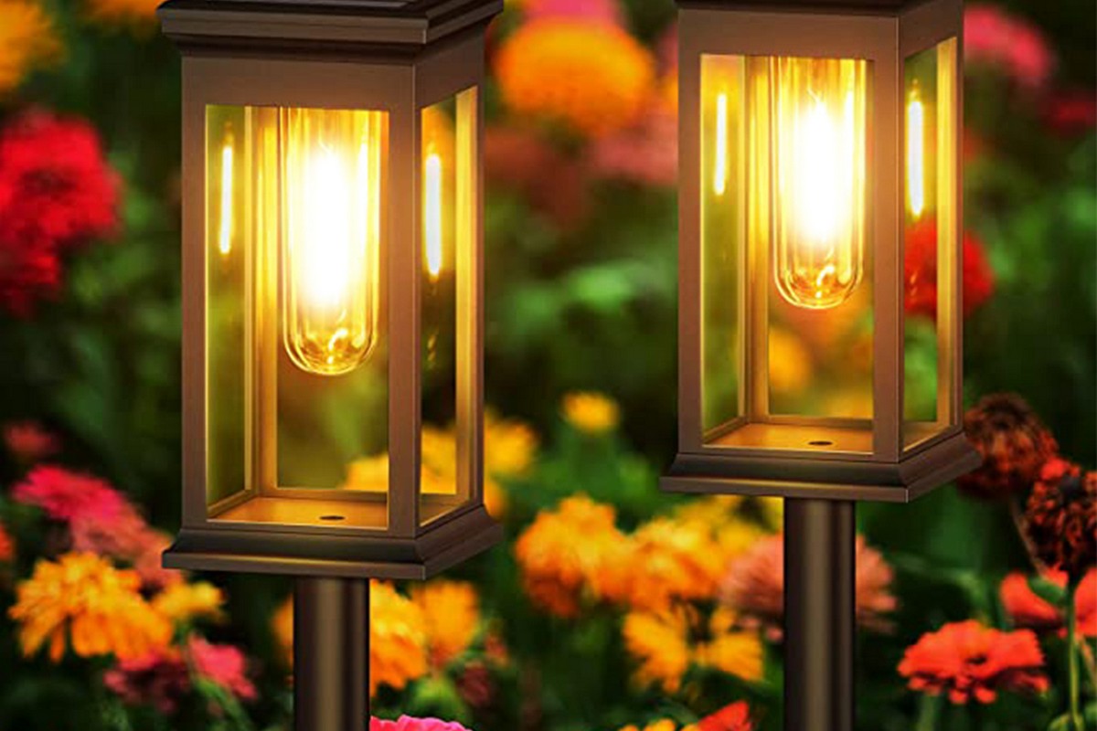 Solar Pathway Lights Waterproof 4 Pack Landscape Lights for Walkway Lawn Decor