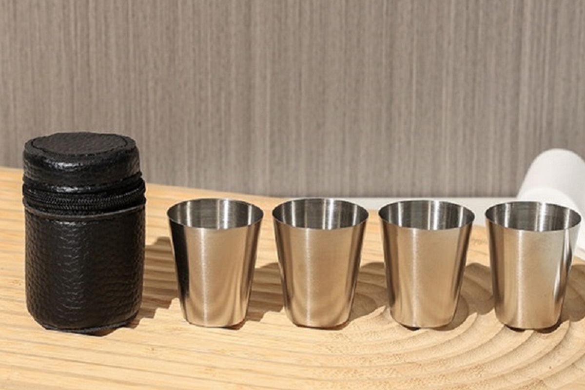 4 Pieces 30ml Stainless Steel Shot Cup Set with PU Carry Pouch