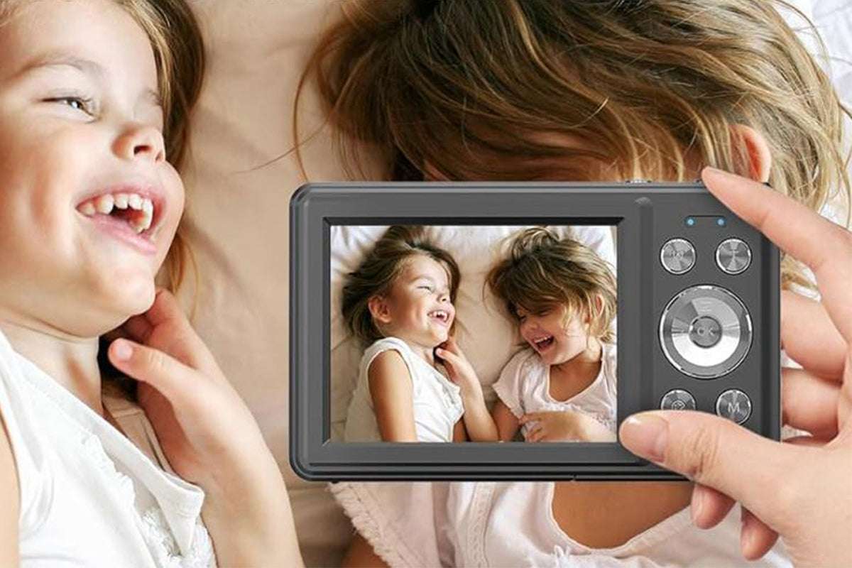 2.8 Inch Digital Camera 1080P Video Camera with 32GB Card 8X Zoom Anti Shake Compact Small Camera-Black