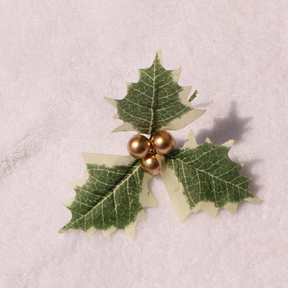 60 Pcs Artificial Holly Berries With Green Leaves