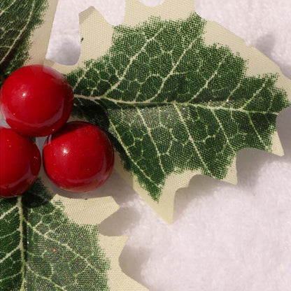 60 Pcs Artificial Holly Berries With Green Leaves