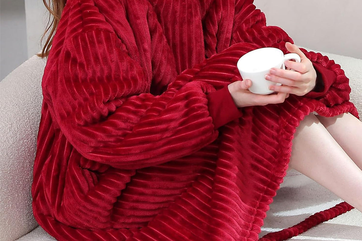 Wearable Blanket Sweatshirt for Women and Men Thick Flannel Hooded Sweatshirt Loungewear -Wine Red