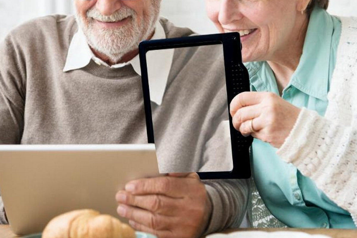 4X Full Page Magnifying Glass LED Page Magnifier for Reading Small Prints Low Vision