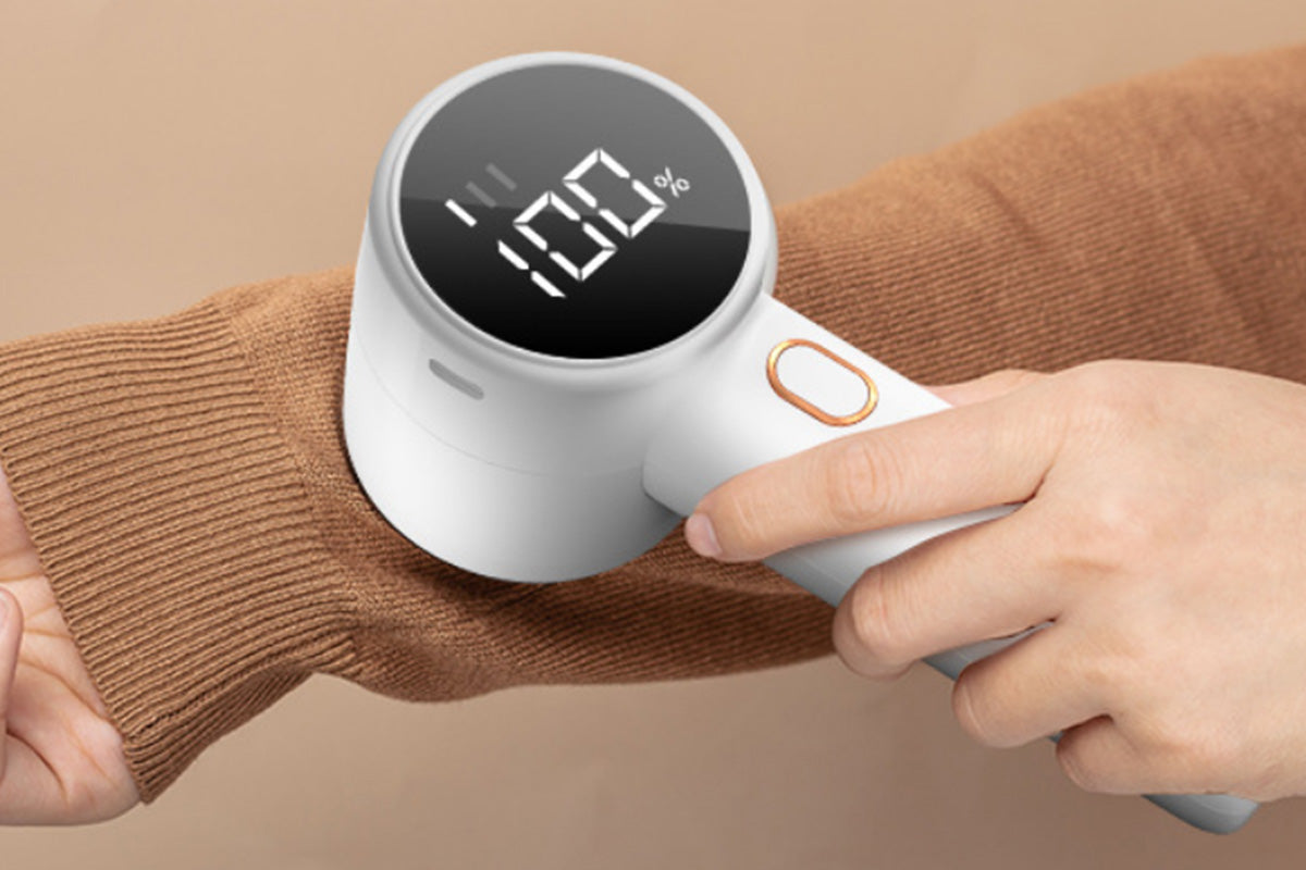 Lint Pill Remover Battery Operated Fabric Shaver for Remove Fabric with Digital Display-White