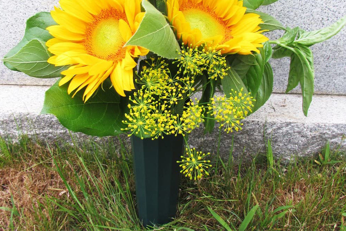 4Pcs Grave Ground Stake Vase Cemetery Memorial Vase with Spikes Resin Cones Flowers Holder-Green