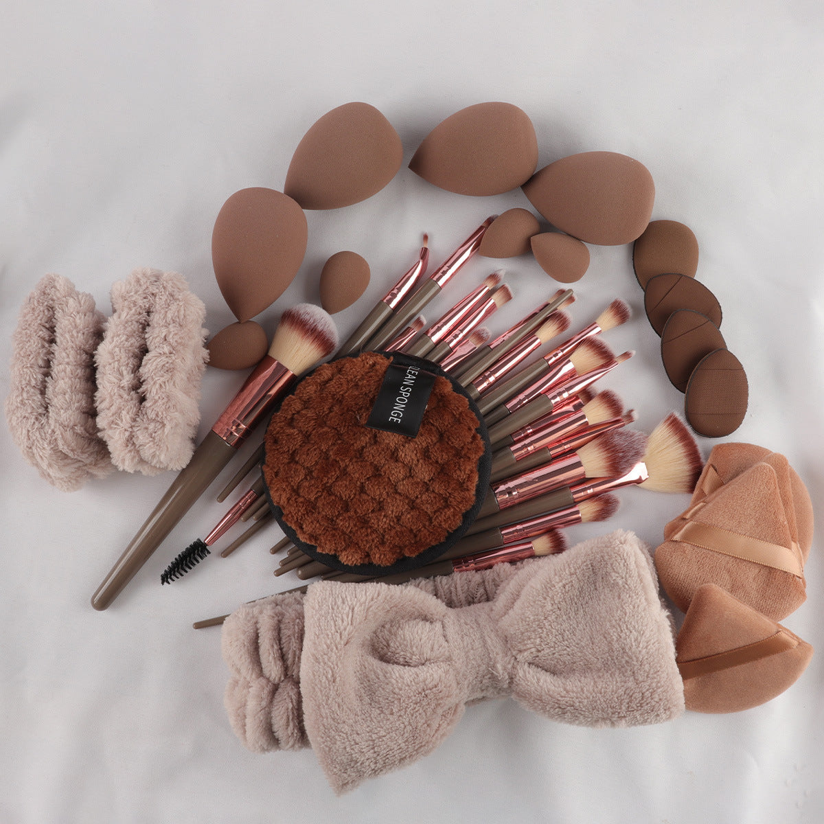 40Pcs Makeup Brush Set with Sponges  Cleansing Pads Headband Wristbands-Coffee