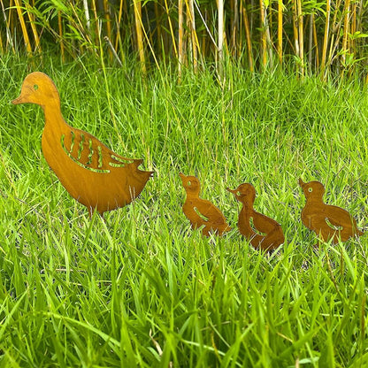 Metal Family Duck Shape Stake Lawn Retro Animal Sculpture Ornament