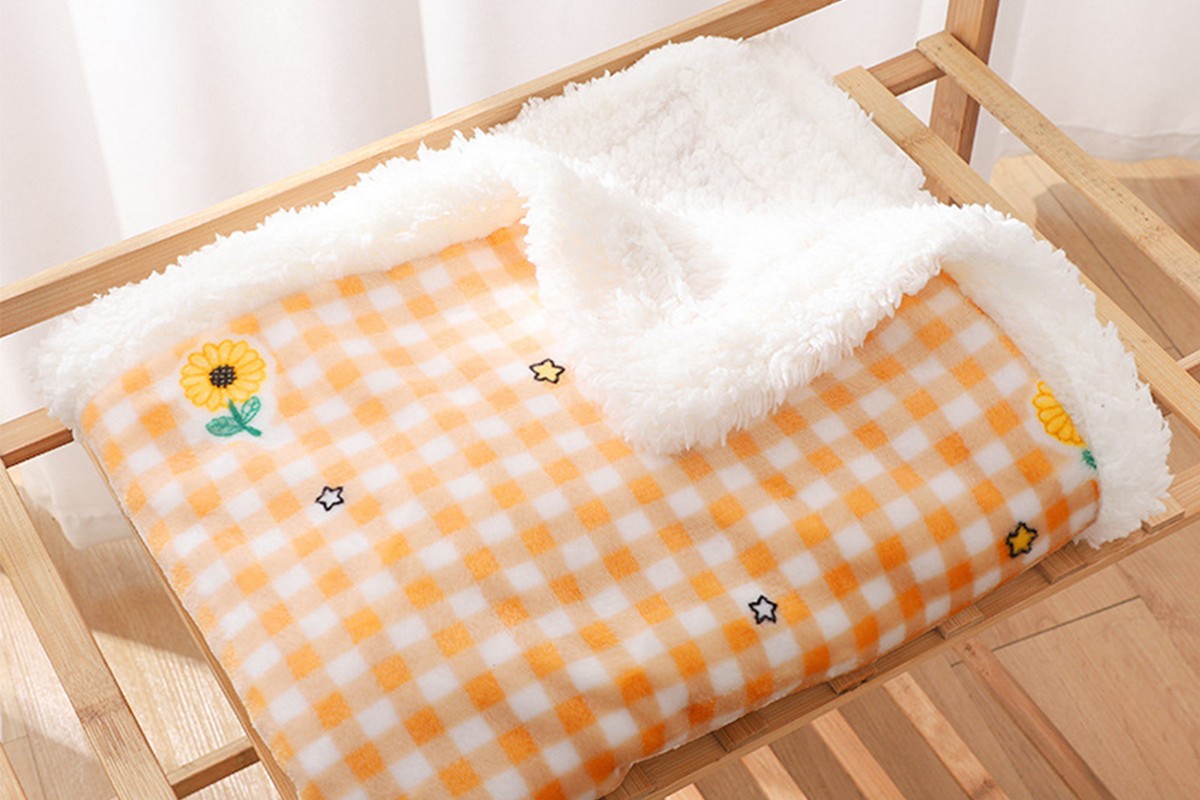 Pet Dog Bed Blankets Fluffy Fleece Dog Throw Blankets Sleep Mat-Orange