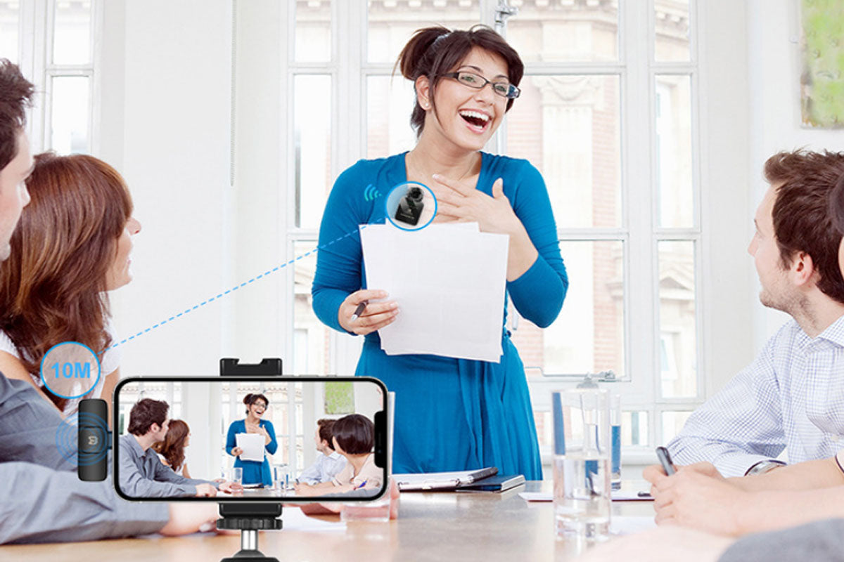 Wireless Lavalier Lapel Clip-on Microphone-Lightning